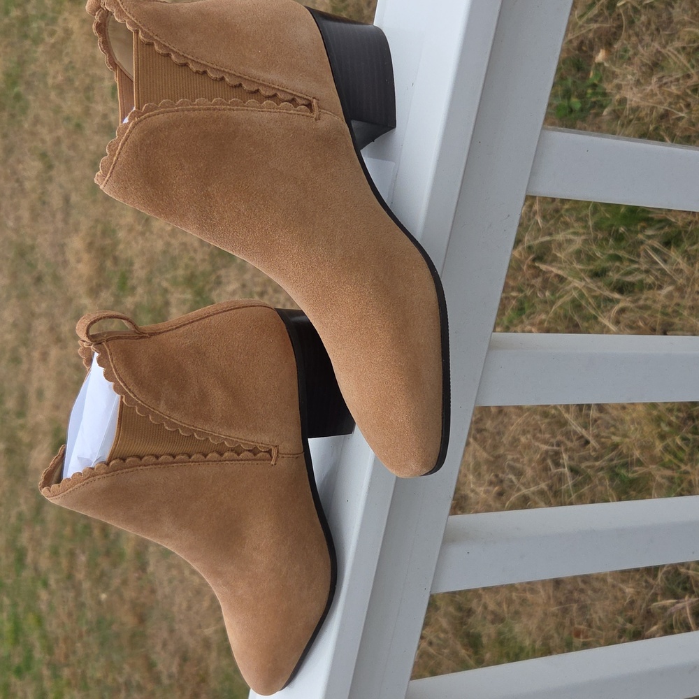 Brand New Talbots Toffee Suede Block Heel Ankle Boots 7 1/2 M